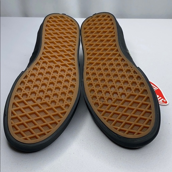 VANS THE SIMPSONS GLOW BART AUTHENTIC SNEAKERS - Picture 5 of 12